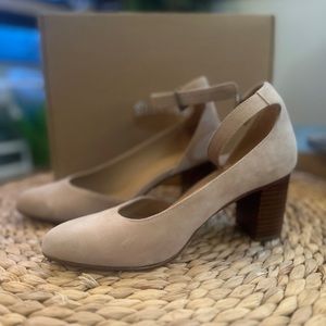 Soludos Gemma Heel in SAND